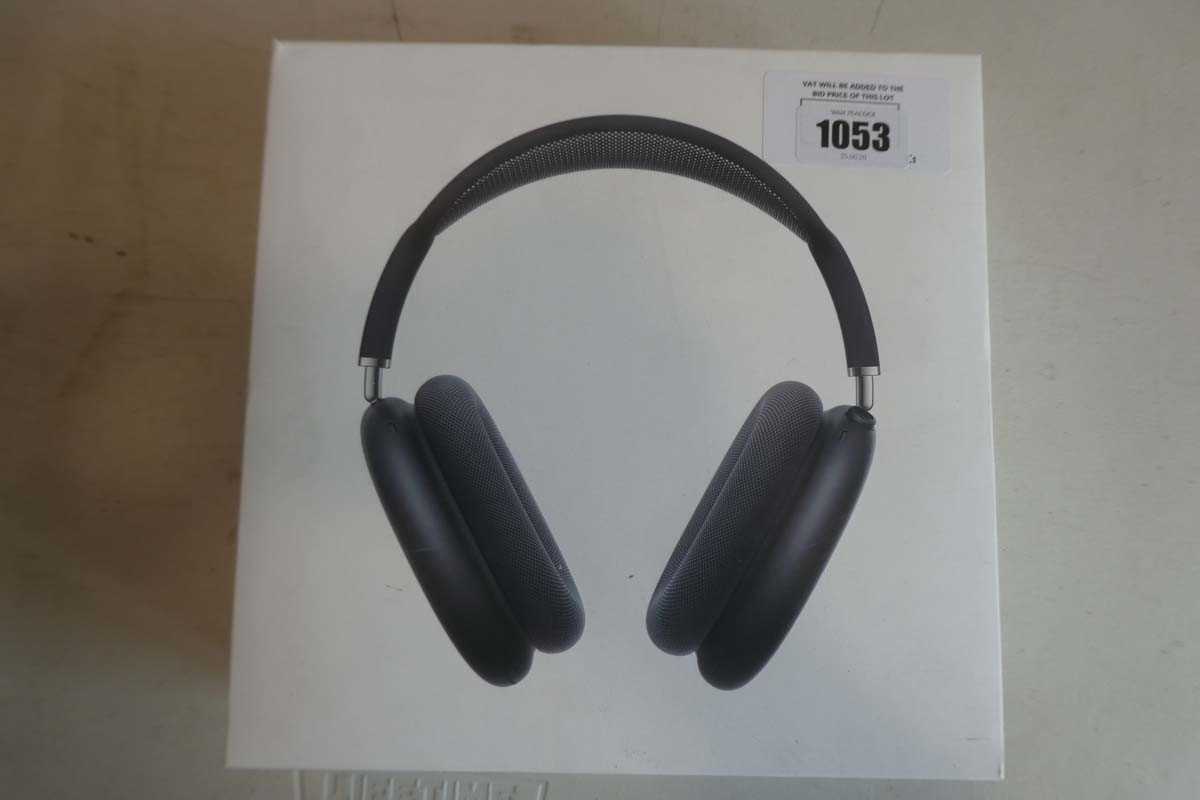 Lot 1053 - Apple AirPods Max, Midnight, model A3184,...