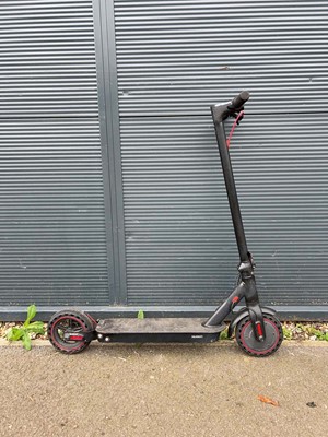 Lot 4027 - Electric scooter, no charger, no key