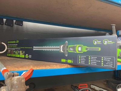 Lot 4063 - Boxed Greenworks 24v hedge cutter