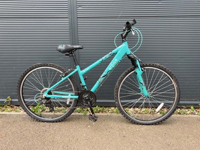 Lot 4042 - Entice mountain bike in pale blue