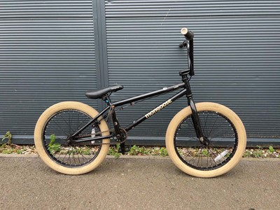 Lot 4044 - Mongoose BMX bike in black