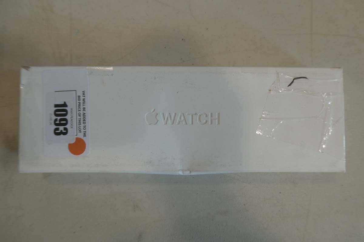 Lot 1093 - Apple Watch Series 10, 46mm, Jet Black...