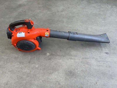 Lot 4070 - Husqvarna petrol blower-vacuum