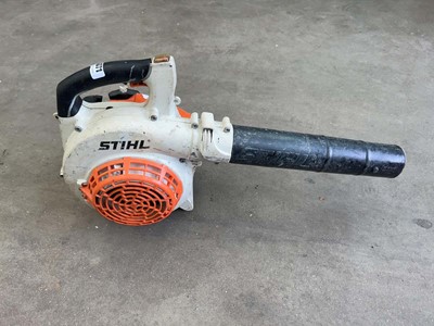 Lot 4071 - Stihl petrol powered blower-vacuum