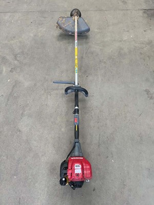 Lot 4076 - Honda petrol powered straight shaft brush cutter