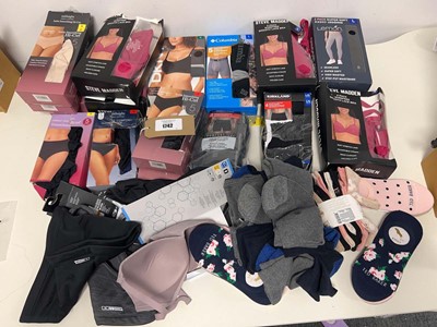 Lot 1742 - Bag containing men's and women's underwear,...