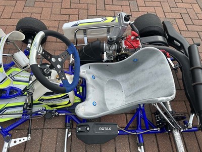 Lot Synergy Rebel rolling chassis go-kart showing...