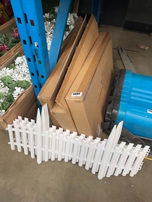 Lot 4084 - 3 boxes of white painted garden fencing