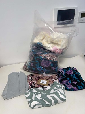 Lot 1747 - Approx. 25 items of ladies...
