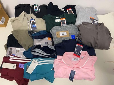 Lot 1752 - Approx. 15 items of branded clothing to...