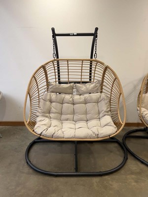 Lot 4152 - Two seater egg chair on black frame