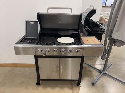 Lot 4155 - Meteor gas powered barbecue by Outback