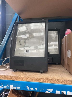 Lot 4107 - 4 Ansell site and workshop lights