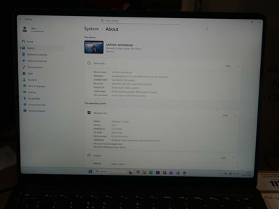 Lot 1121 - Microsoft Surface Laptop 13.8-inch, 7th...
