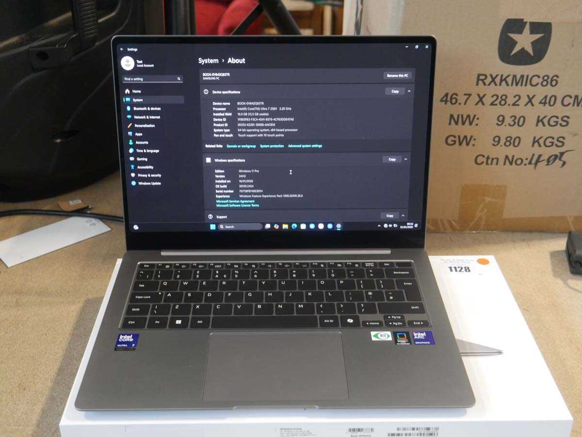 Lot 1128 - Samsung Galaxy Book5 Pro laptop NP944XHA-KG1UK,...
