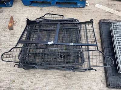 Lot 4246 - Range Rover wired dog guard