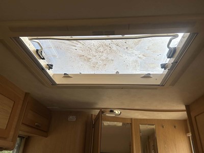 Lot 4272 - Elddis Avante 482 2 berth touring caravan with...