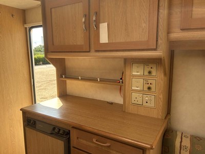 Lot 4272 - Elddis Avante 482 2 berth touring caravan with...