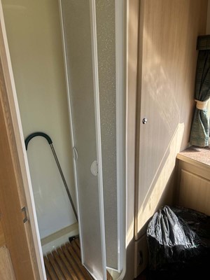 Lot 4272 - Elddis Avante 482 2 berth touring caravan with...