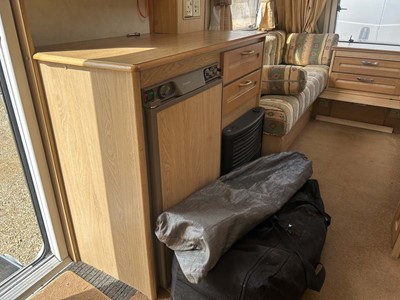 Lot 4272 - Elddis Avante 482 2 berth touring caravan with...