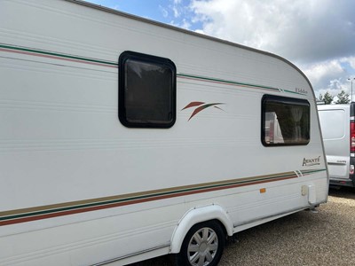 Lot 4272 - Elddis Avante 482 2 berth touring caravan with...