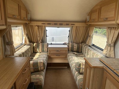 Lot 4272 - Elddis Avante 482 2 berth touring caravan with...