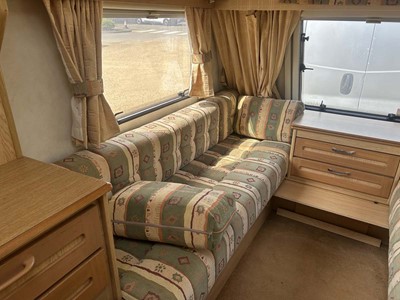 Lot 4272 - Elddis Avante 482 2 berth touring caravan with...
