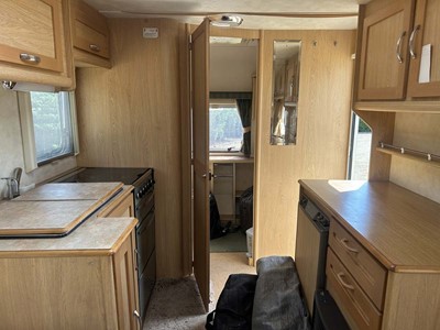 Lot 4272 - Elddis Avante 482 2 berth touring caravan with...