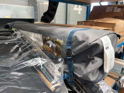 Lot 4315 - Cased Centrepoint shelter