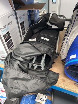 Lot 4328 - Callaway golf bag in black & silver