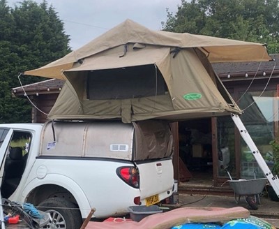 Lot 4294 - Tehrain van mounted tent
