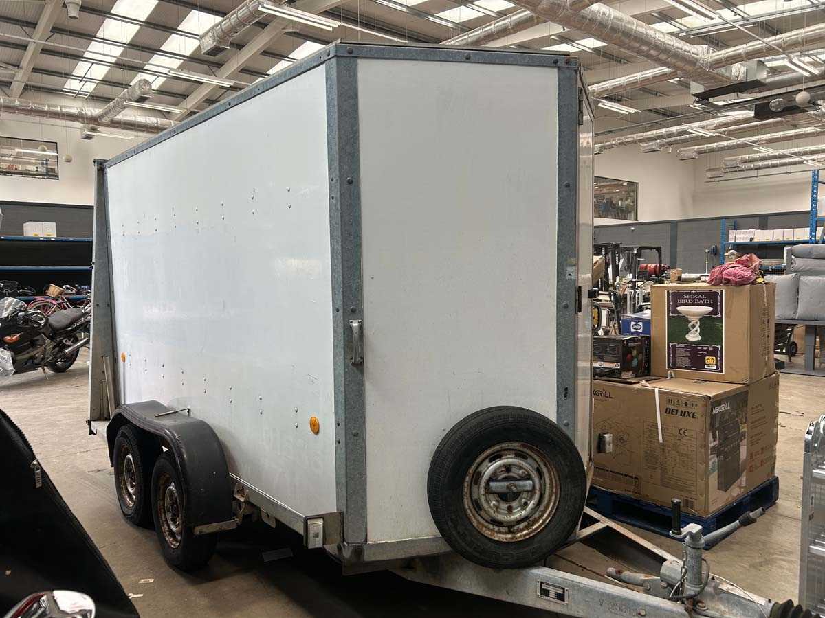 Lot 4340 - Ifor Williams twin axle and GRP 3 metre body...
