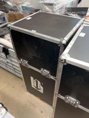 Lot 4413 - Reinforced padded flight box