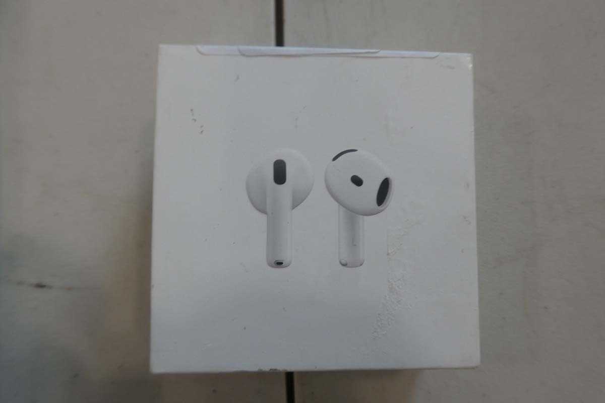 Lot 1177 - Apple AirPods 4, boxed