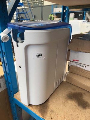 Lot 4380 - Kube Water softener