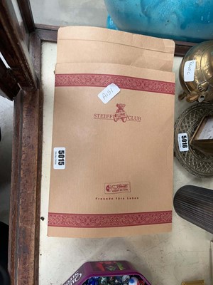 Lot 5015 - Steiff Collectors Club box containing various...