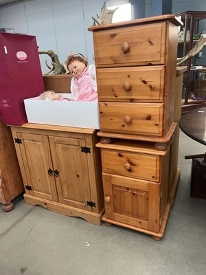 Lot 5099 - Pair of pine bedside cabinets together with a...