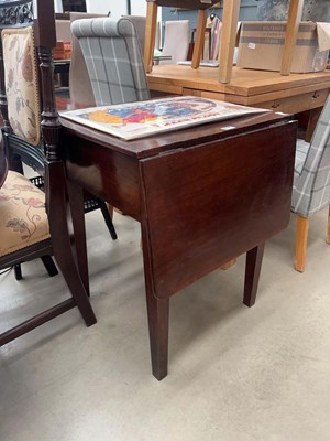 Lot 5114 - Edwardian mahogany drop leaf table