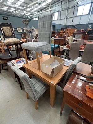 Lot 5116 - Contemporary oak extending dining table...