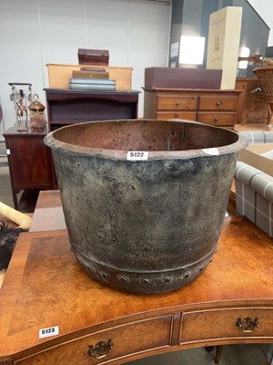 Lot 5122 - Large copper pan