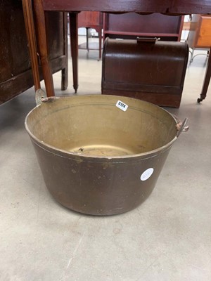 Lot 5124 - Brass preserve pan with swing handle