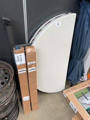 Lot 4210 - 2 folding garden camping chairs and a folding...