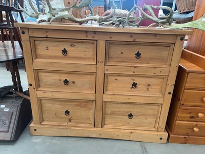 Lot 5083 - Mexican pine chest of 6 drawers