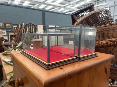 Lot 5084 - 2 perspex display cases for toy cars