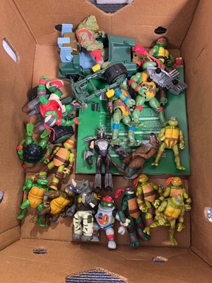 Lot 2184 - Box containing vintage Teenage mutant Ninja...