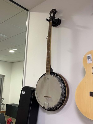 Lot 2196 - Fender banjo with case and music stand CD07040084