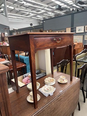 Lot 5164 - Georgian mahogany single drawer lowboy