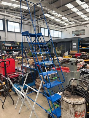 Lot 4444 - Set of warehouse steps in blue