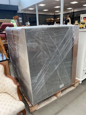 Lot 5199 - Cream and oatmeal fabric sofa