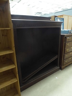 Lot 5307 - Early 20th century mahogany open fronted bookcase